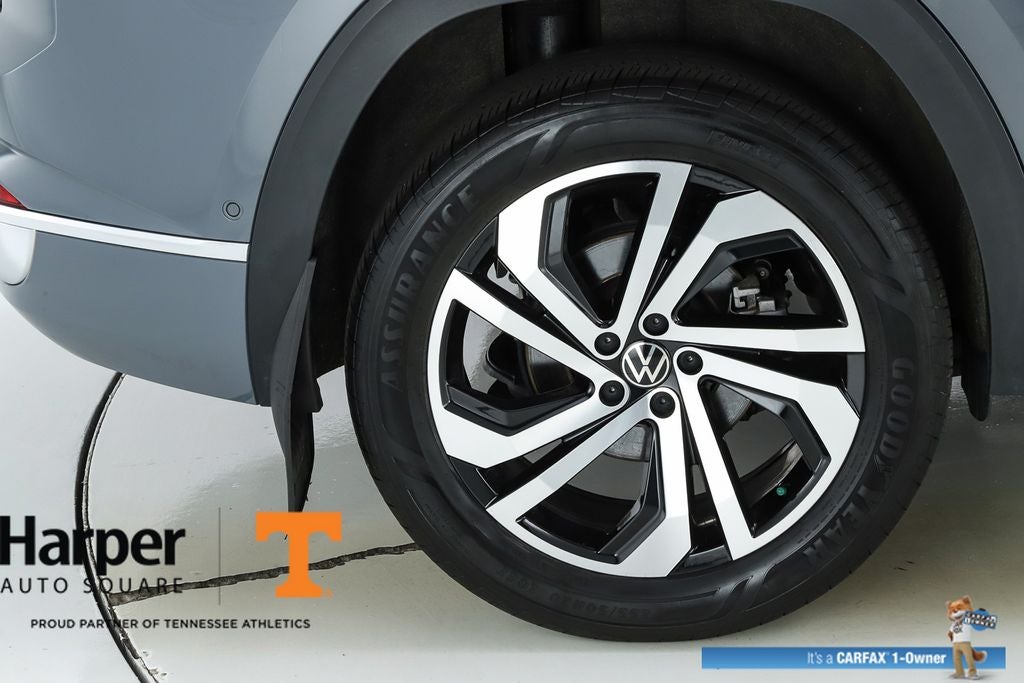 2023 Volkswagen Atlas Cross Sport 3.6L V6 SEL Premium R-Line