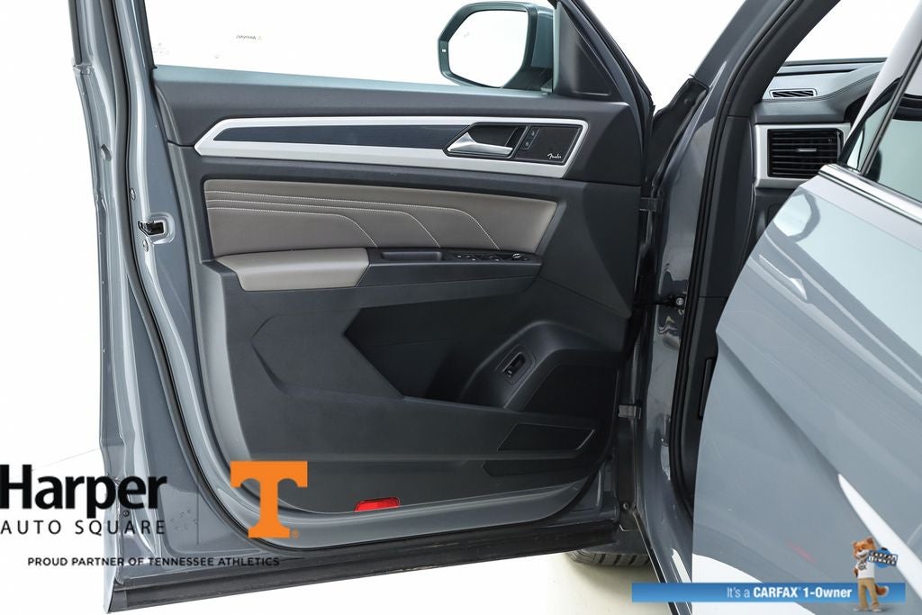 2023 Volkswagen Atlas Cross Sport 3.6L V6 SEL Premium R-Line