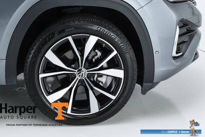 2024 Volkswagen Atlas Cross Sport 2.0T SEL Premium R-Line