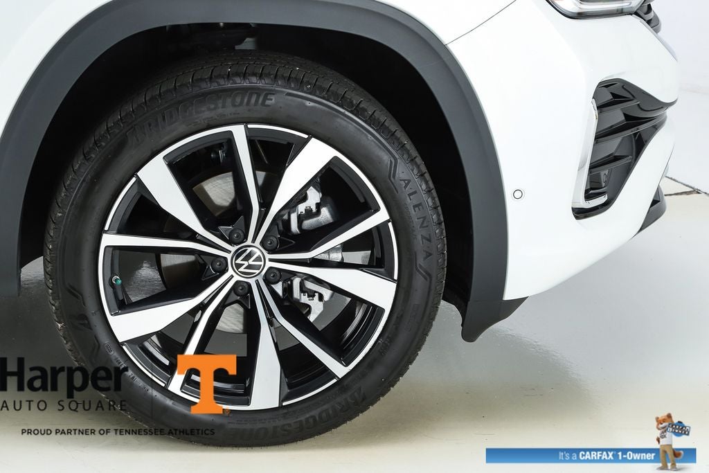 2025 Volkswagen Atlas Cross Sport 2.0T SEL Premium R-Line