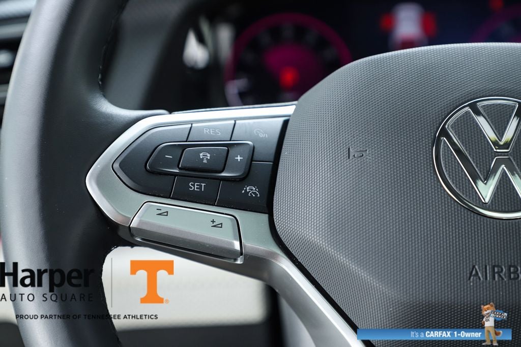 2025 Volkswagen Atlas Cross Sport 2.0T SEL Premium R-Line