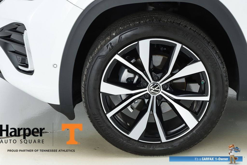 2025 Volkswagen Atlas Cross Sport 2.0T SEL Premium R-Line