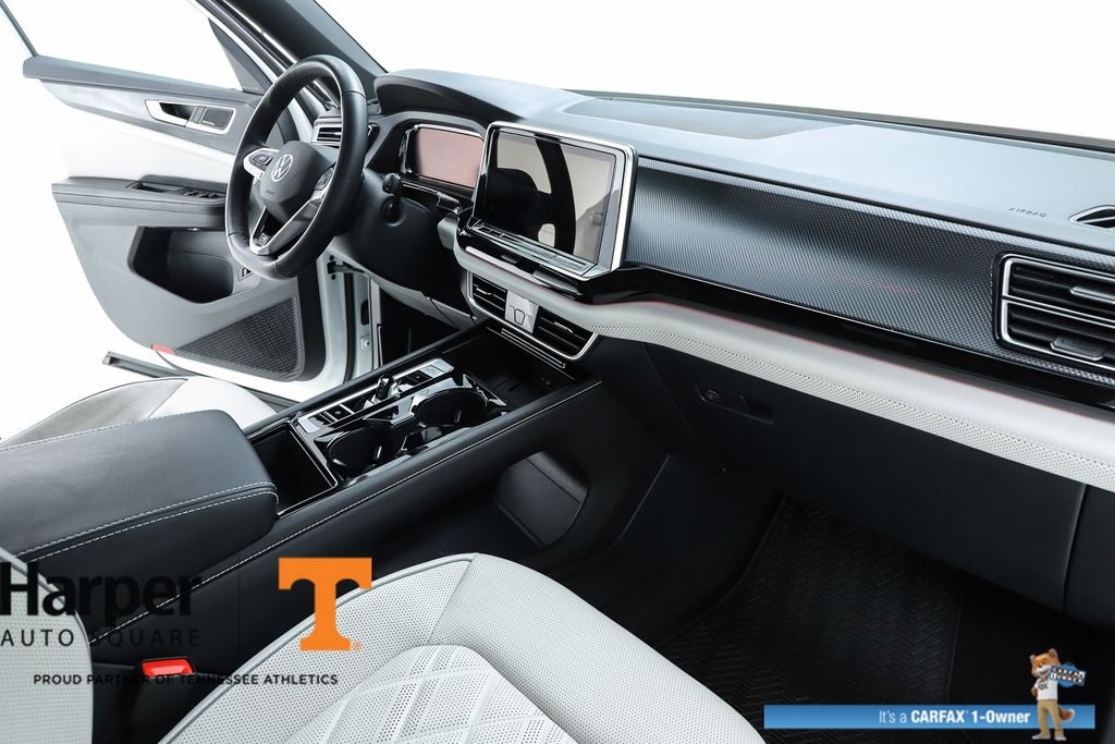 2025 Volkswagen Atlas Cross Sport 2.0T SEL Premium R-Line