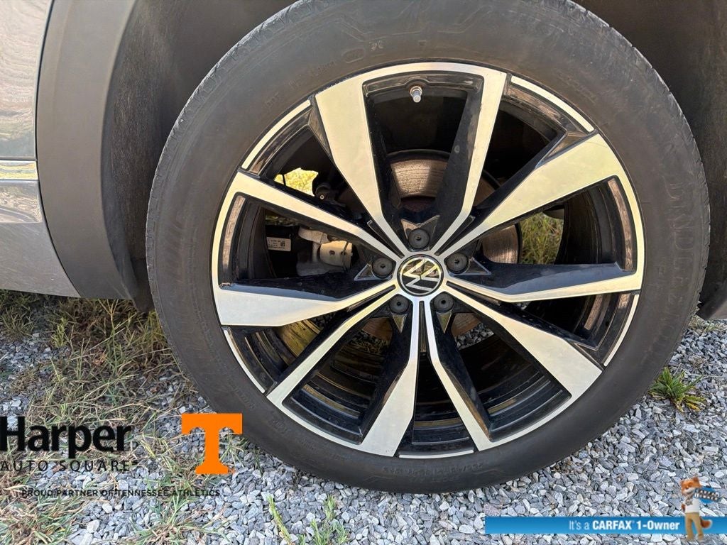 2024 Volkswagen Atlas Cross Sport 2.0T SEL Premium R-Line