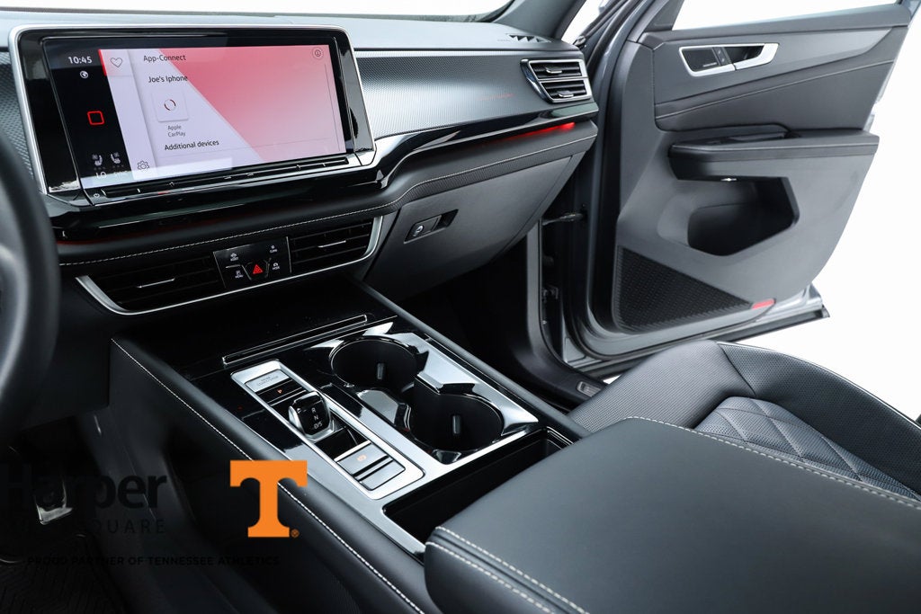 2024 Volkswagen Atlas Cross Sport 2.0T SEL Premium R-Line