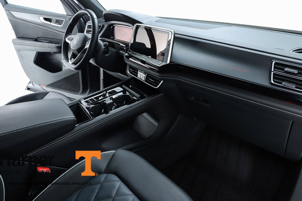 2024 Volkswagen Atlas Cross Sport 2.0T SEL Premium R-Line