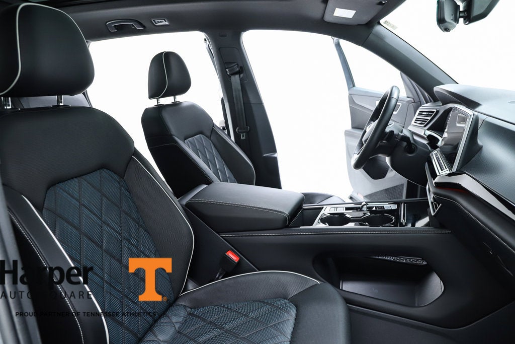 2024 Volkswagen Atlas Cross Sport 2.0T SEL Premium R-Line