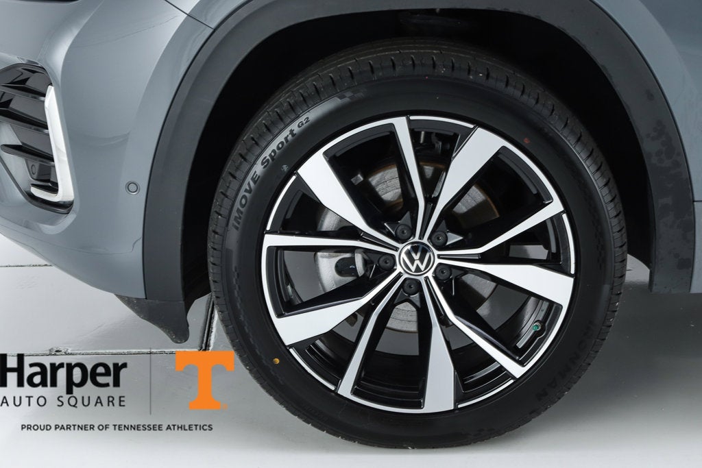 2024 Volkswagen Atlas Cross Sport 2.0T SEL Premium R-Line