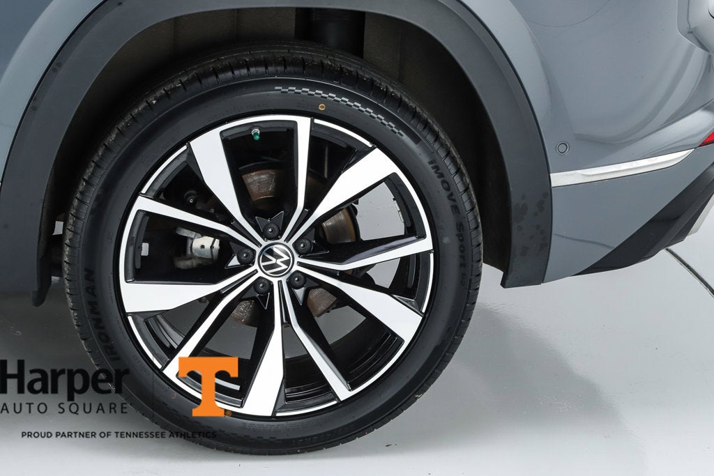 2024 Volkswagen Atlas Cross Sport 2.0T SEL Premium R-Line