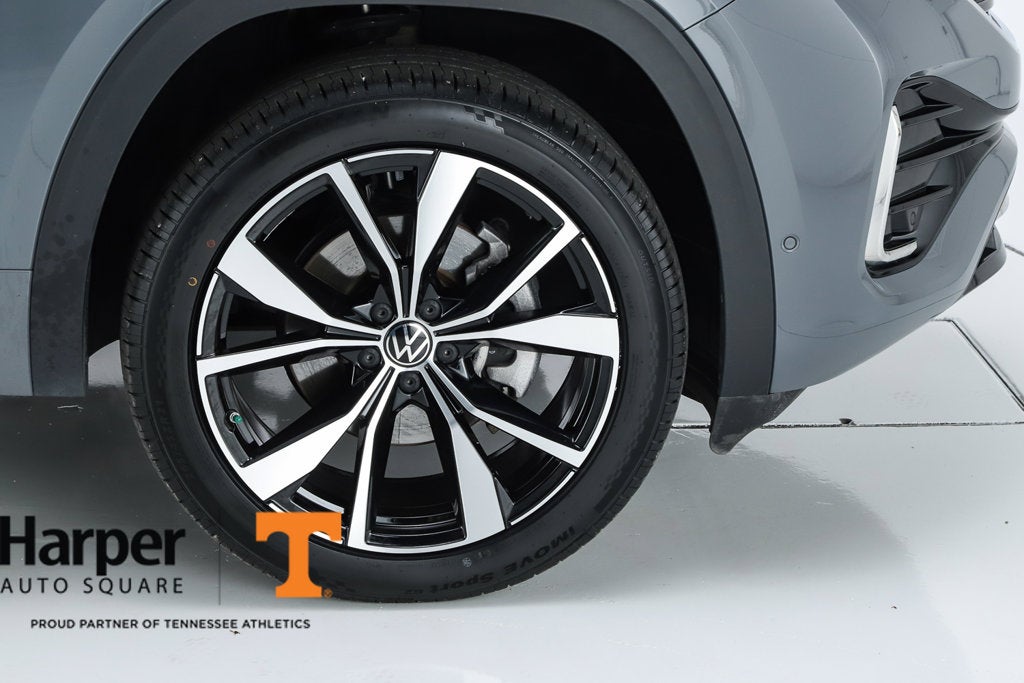 2024 Volkswagen Atlas Cross Sport 2.0T SEL Premium R-Line