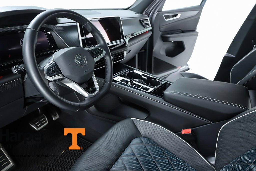 2024 Volkswagen Atlas Cross Sport 2.0T SEL Premium R-Line