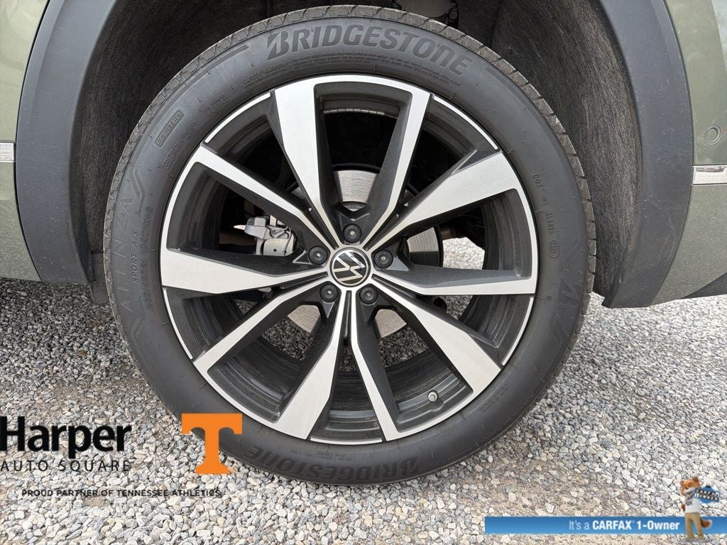 2025 Volkswagen Atlas Cross Sport 2.0T SEL Premium R-Line