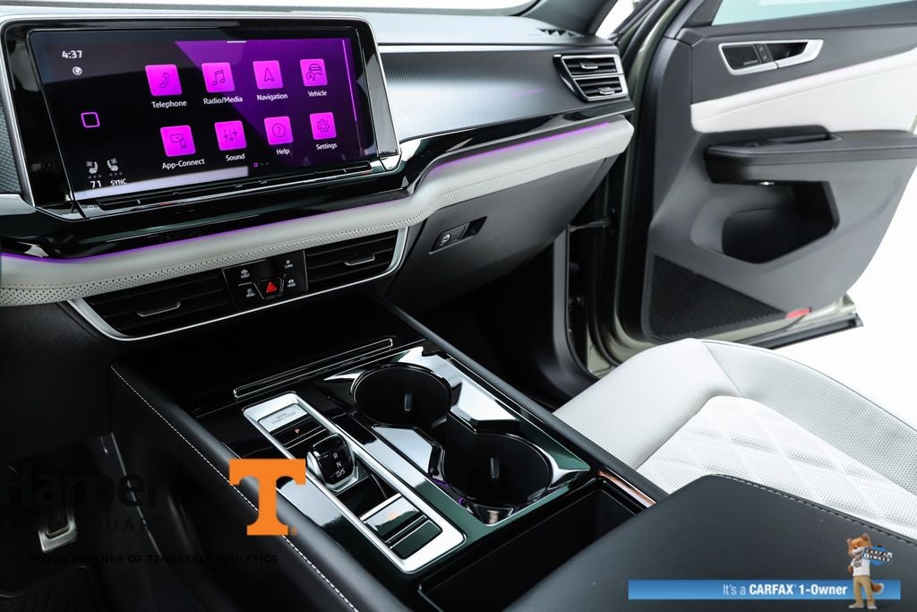 2025 Volkswagen Atlas Cross Sport 2.0T SEL Premium R-Line