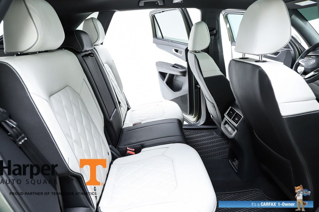 2025 Volkswagen Atlas Cross Sport 2.0T SEL Premium R-Line