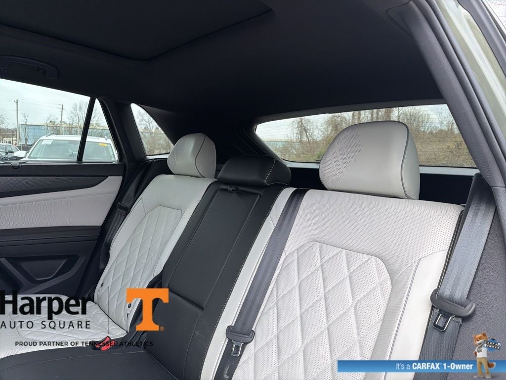 2025 Volkswagen Atlas Cross Sport 2.0T SEL Premium R-Line