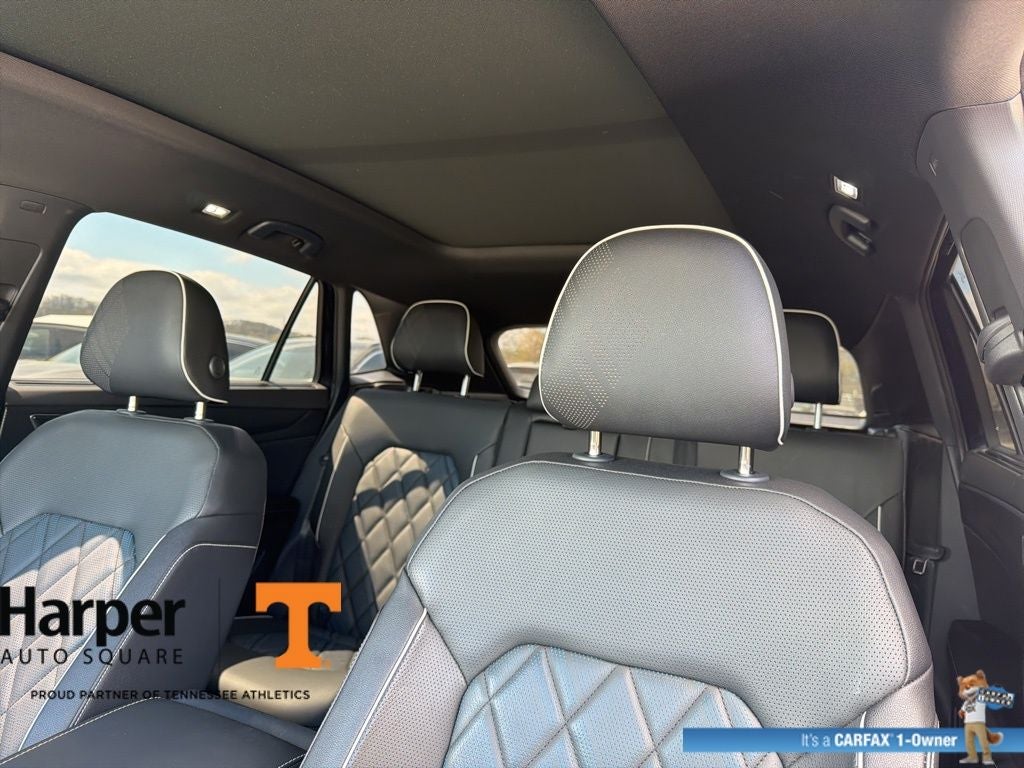 2025 Volkswagen Atlas Cross Sport 2.0T SEL Premium R-Line