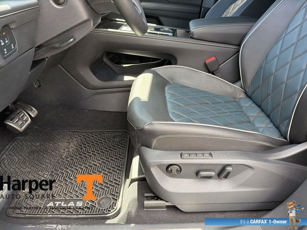 2025 Volkswagen Atlas Cross Sport 2.0T SEL Premium R-Line