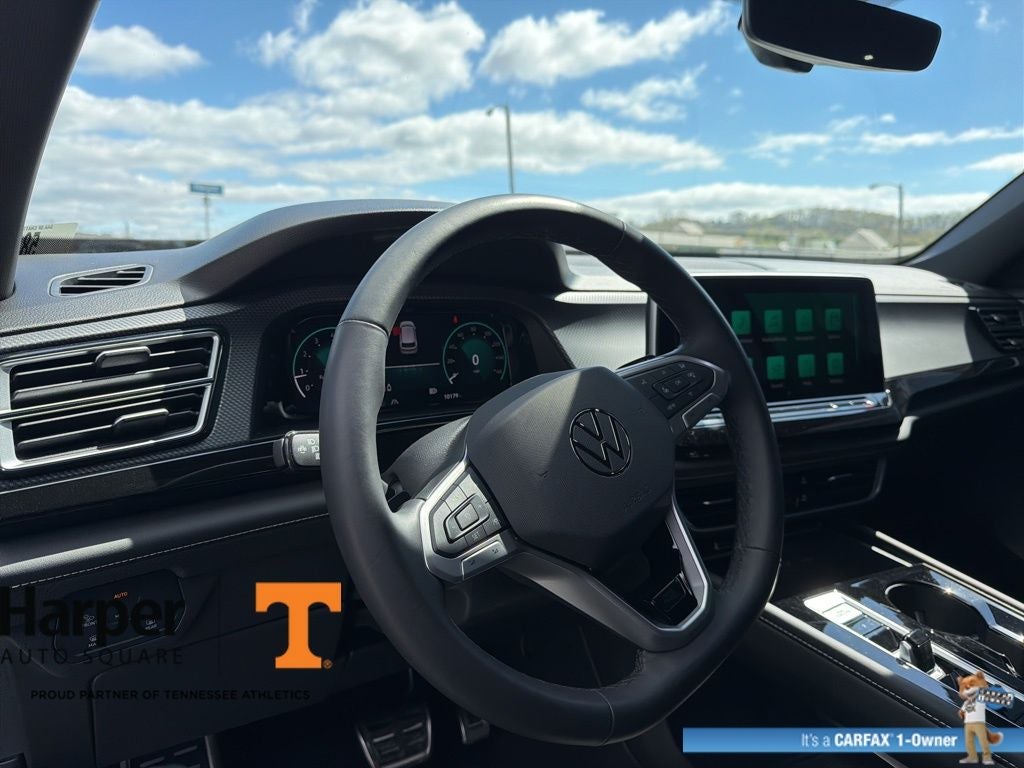 2025 Volkswagen Atlas Cross Sport 2.0T SEL Premium R-Line