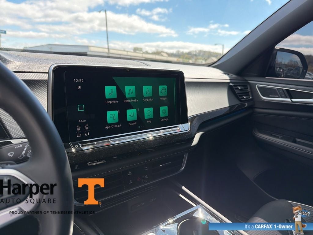 2025 Volkswagen Atlas Cross Sport 2.0T SEL Premium R-Line