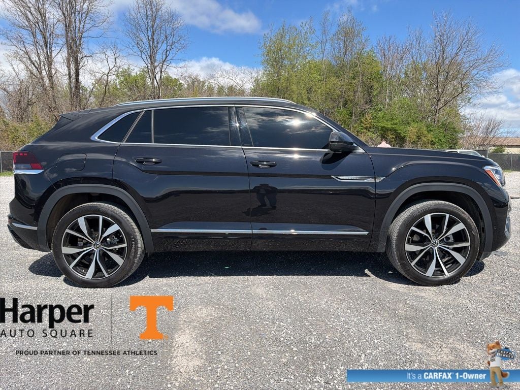 2025 Volkswagen Atlas Cross Sport 2.0T SEL Premium R-Line