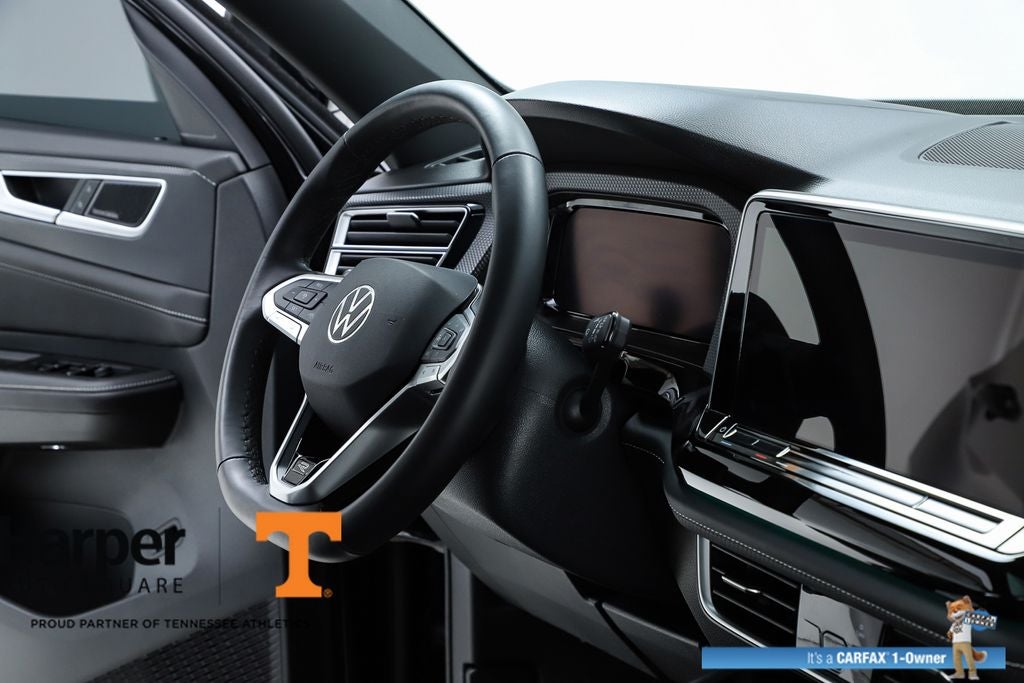 2025 Volkswagen Atlas Cross Sport 2.0T SEL Premium R-Line