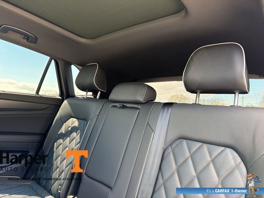 2025 Volkswagen Atlas Cross Sport 2.0T SEL Premium R-Line
