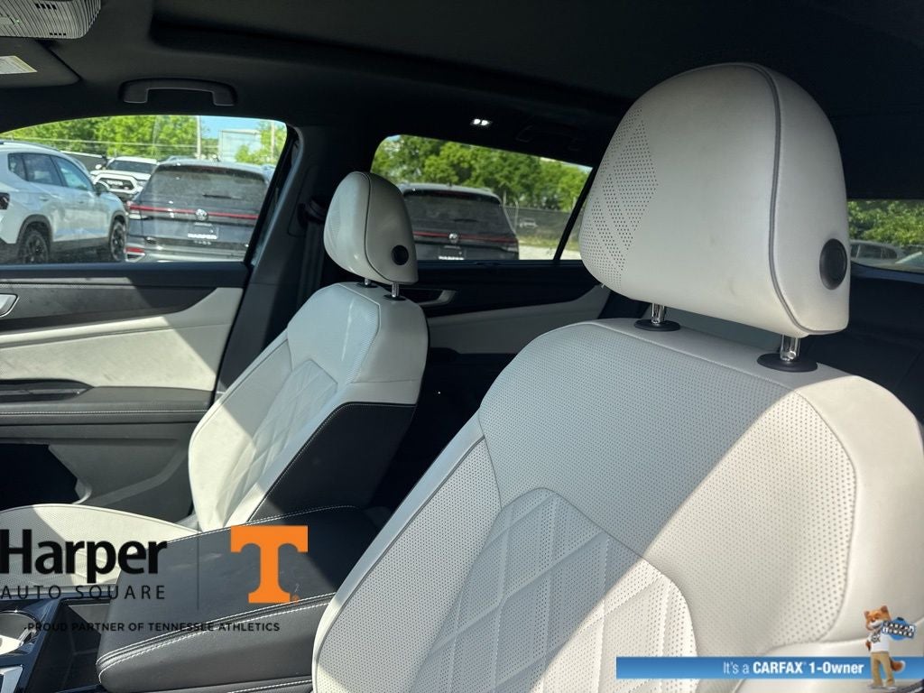 2025 Volkswagen Atlas Cross Sport 2.0T SEL Premium R-Line