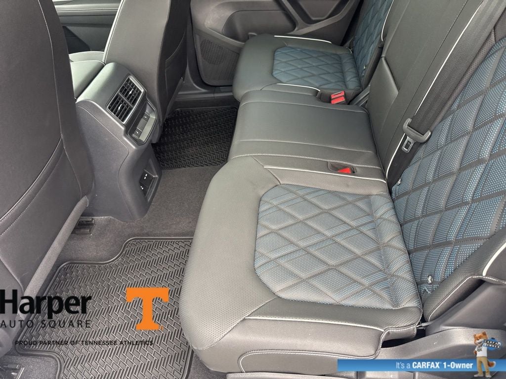 2025 Volkswagen Atlas Cross Sport 2.0T SEL Premium R-Line