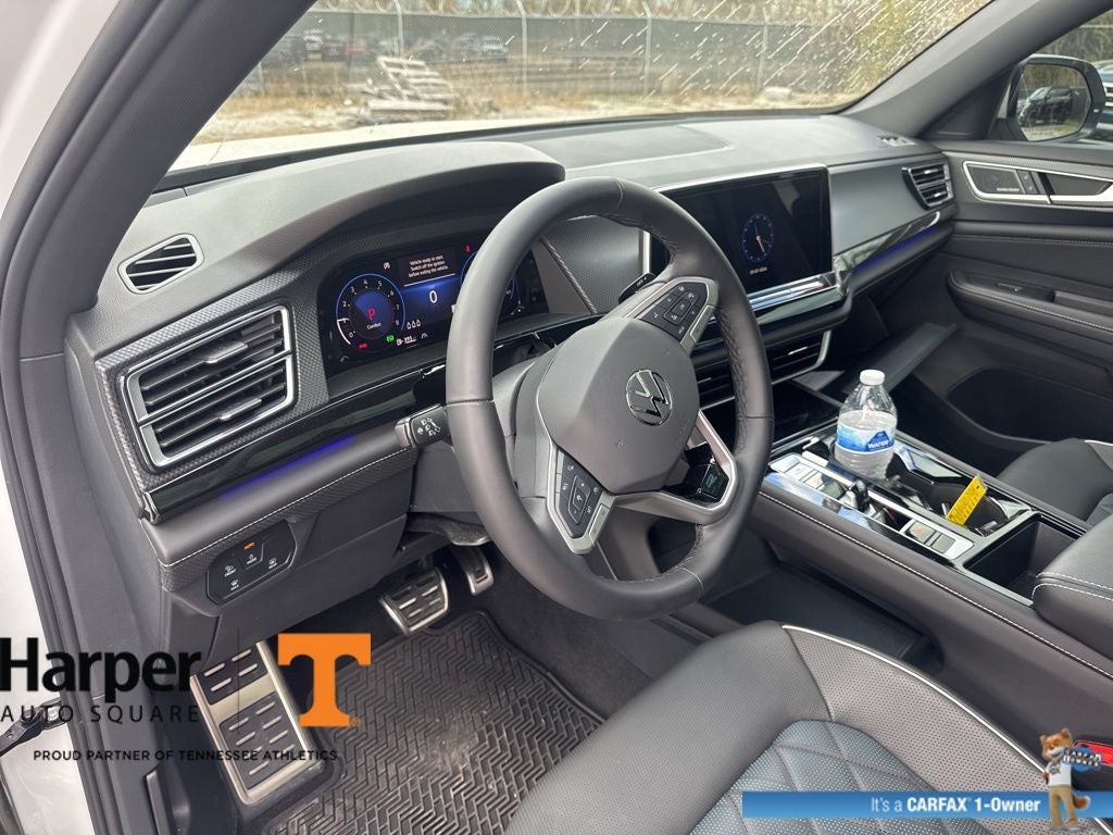 2025 Volkswagen Atlas Cross Sport 2.0T SEL Premium R-Line