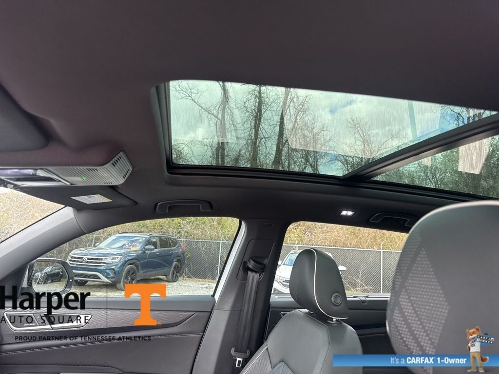 2025 Volkswagen Atlas Cross Sport 2.0T SEL Premium R-Line