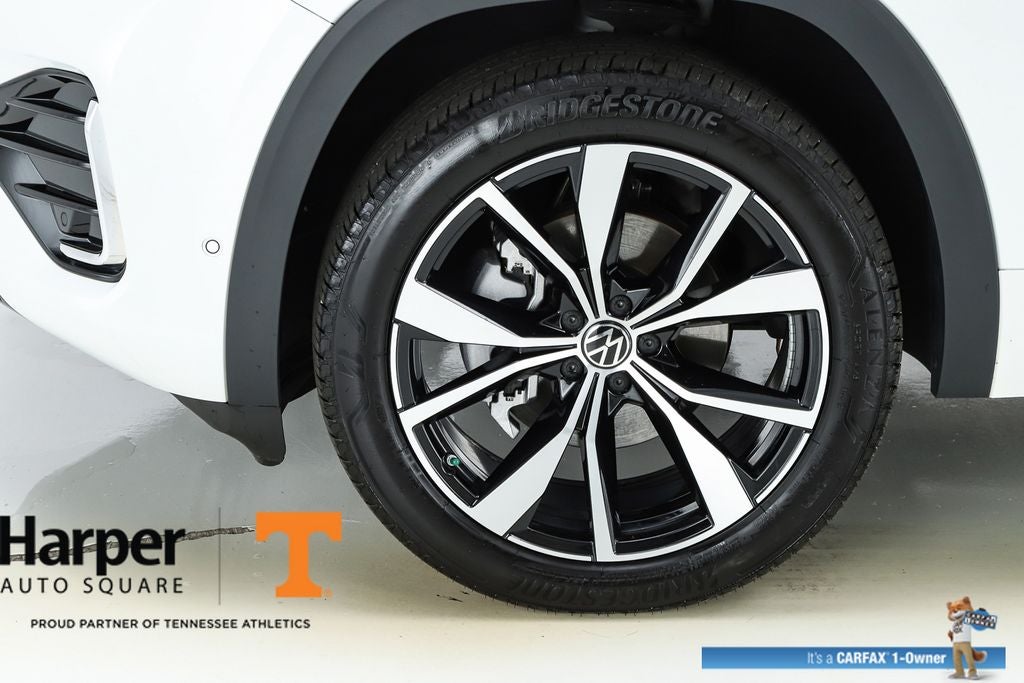 2025 Volkswagen Atlas Cross Sport 2.0T SEL Premium R-Line