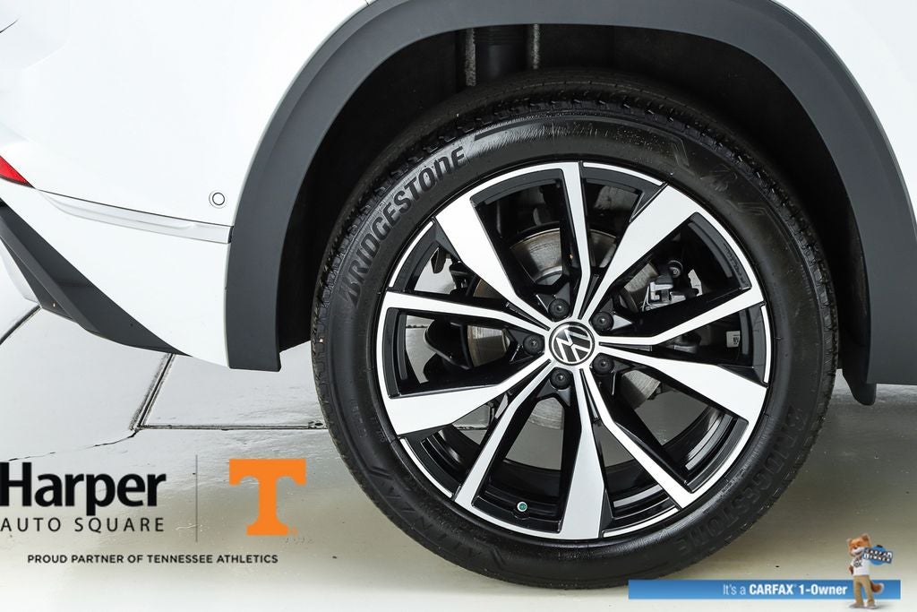 2025 Volkswagen Atlas Cross Sport 2.0T SEL Premium R-Line