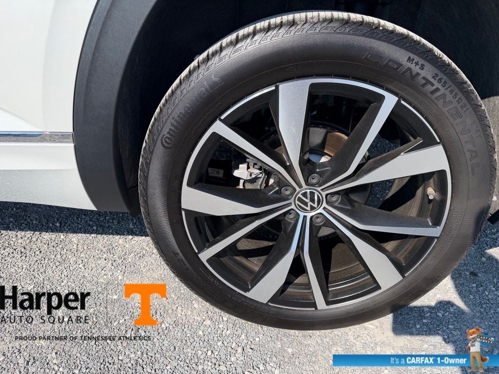 2025 Volkswagen Atlas Cross Sport 2.0T SEL Premium R-Line
