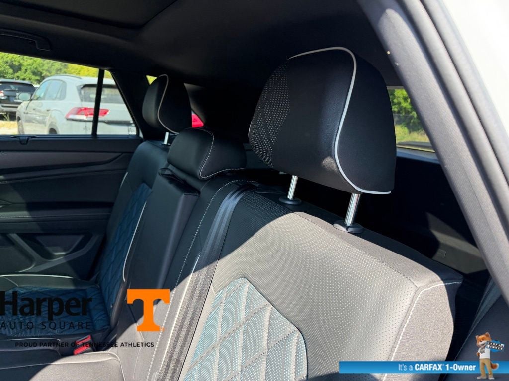 2025 Volkswagen Atlas Cross Sport 2.0T SEL Premium R-Line