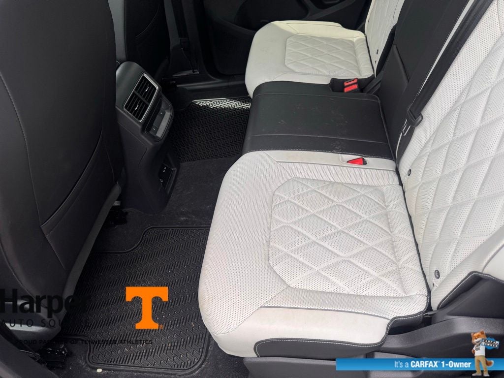 2025 Volkswagen Atlas Cross Sport 2.0T SEL Premium R-Line