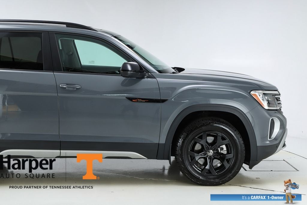2024 Volkswagen Atlas 2.0T Peak Edition SEL