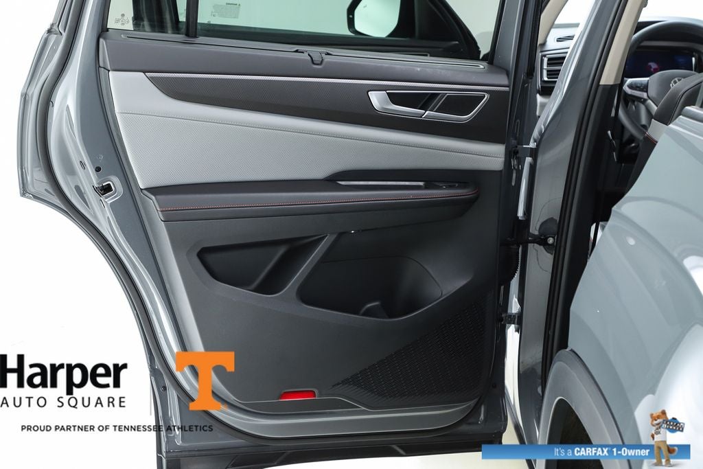 2024 Volkswagen Atlas 2.0T Peak Edition SEL