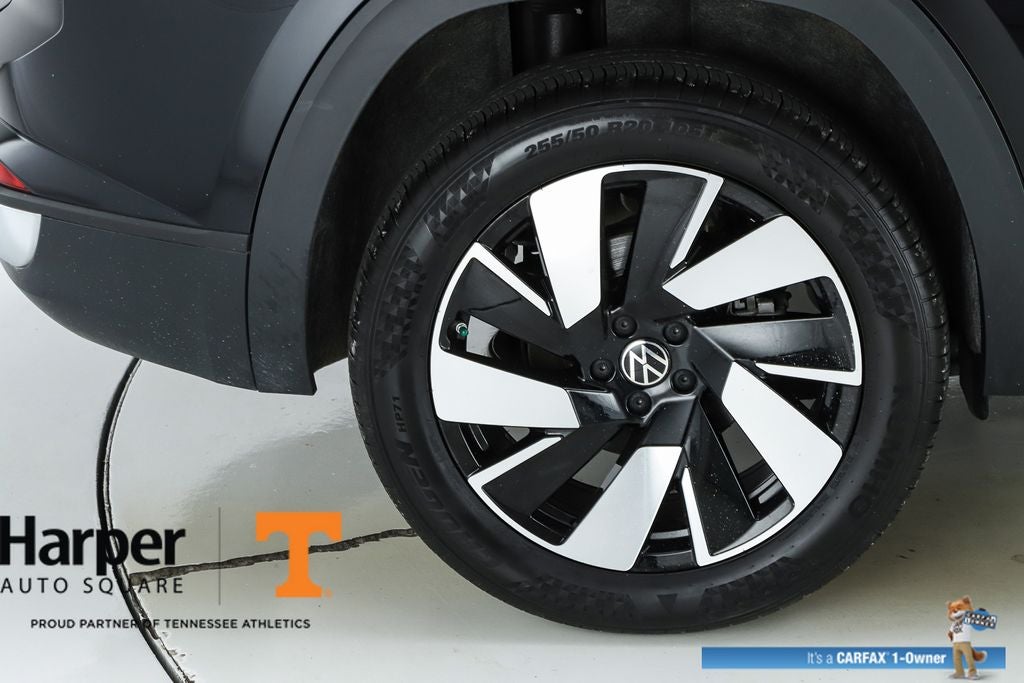 2025 Volkswagen Atlas Cross Sport 2.0T SE w/Technology