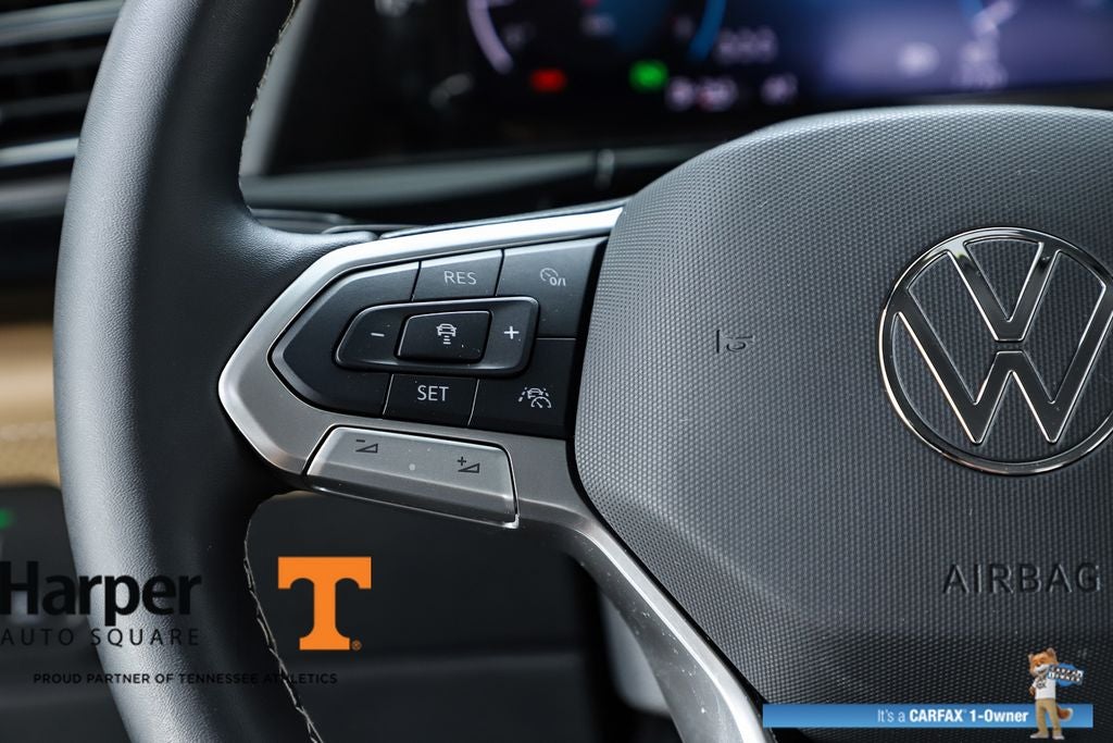 2025 Volkswagen Atlas Cross Sport 2.0T SE w/Technology