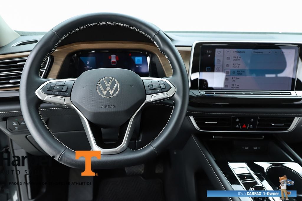 2025 Volkswagen Atlas 2.0T SE w/Technology