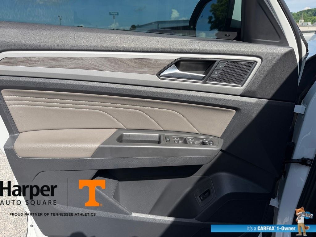 2023 Volkswagen Atlas Cross Sport 2.0T SE w/Technology