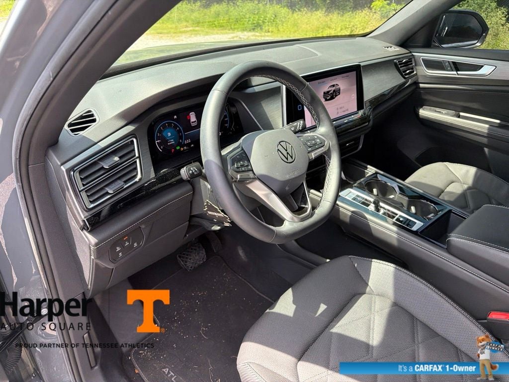 2024 Volkswagen Atlas Cross Sport 2.0T SE w/Technology