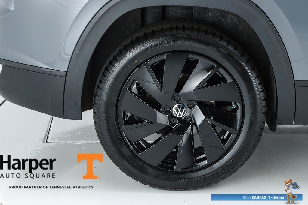 2024 Volkswagen Atlas Cross Sport 2.0T SE w/Technology