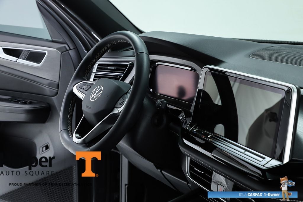 2024 Volkswagen Atlas Cross Sport 2.0T SE w/Technology
