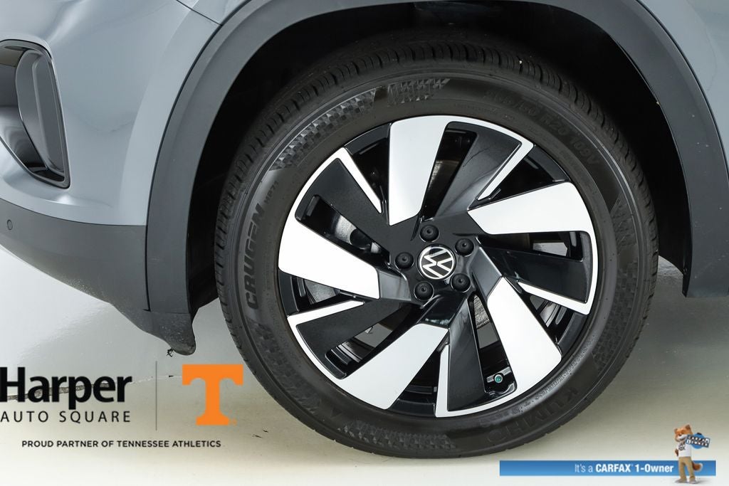 2025 Volkswagen Atlas Cross Sport 2.0T SE w/Technology