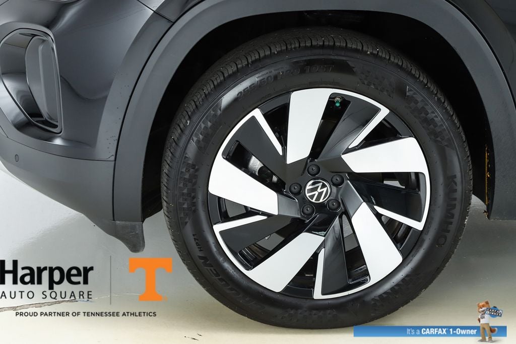 2025 Volkswagen Atlas Cross Sport 2.0T SE w/Technology