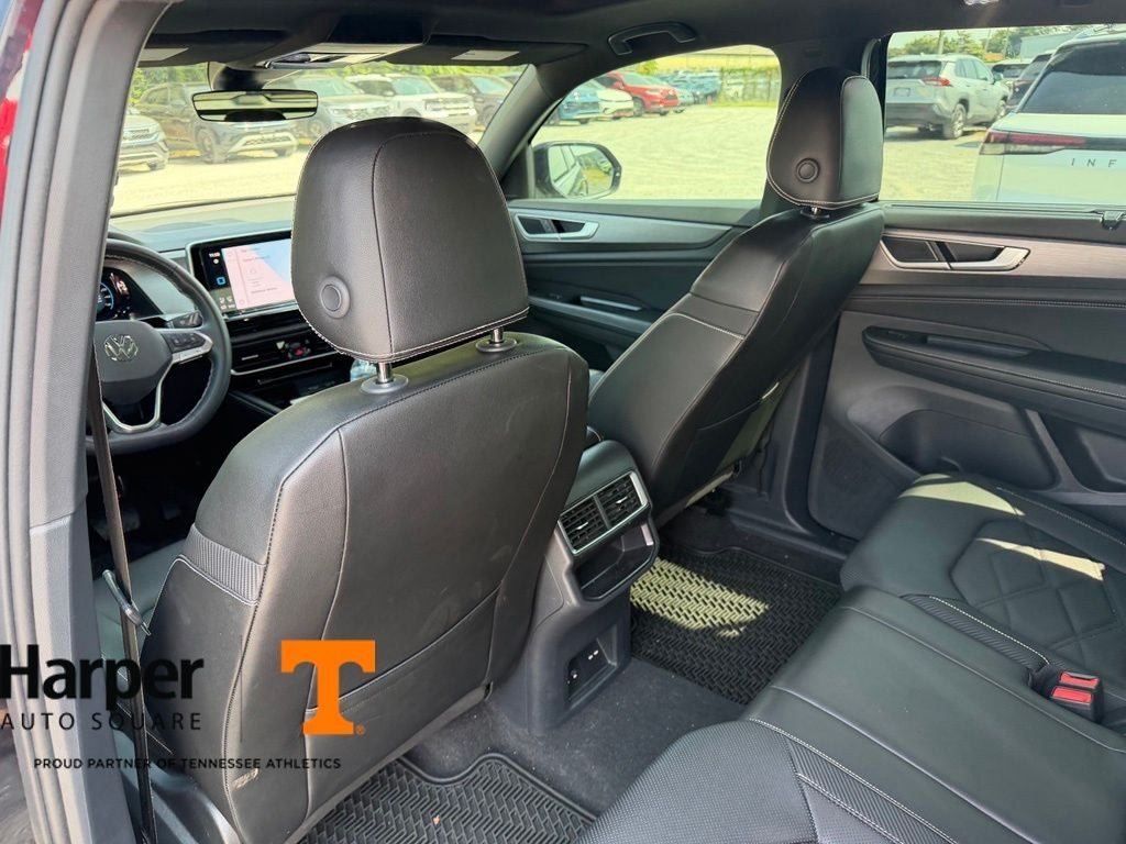 2024 Volkswagen Atlas Cross Sport 2.0T SE w/Technology