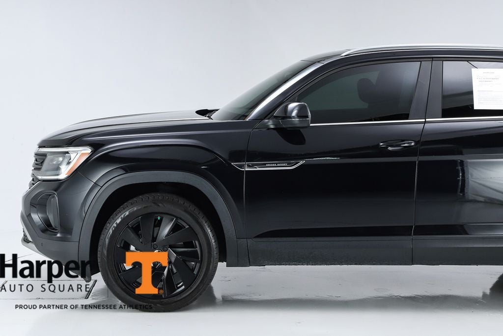 2024 Volkswagen Atlas Cross Sport 2.0T SE w/Technology