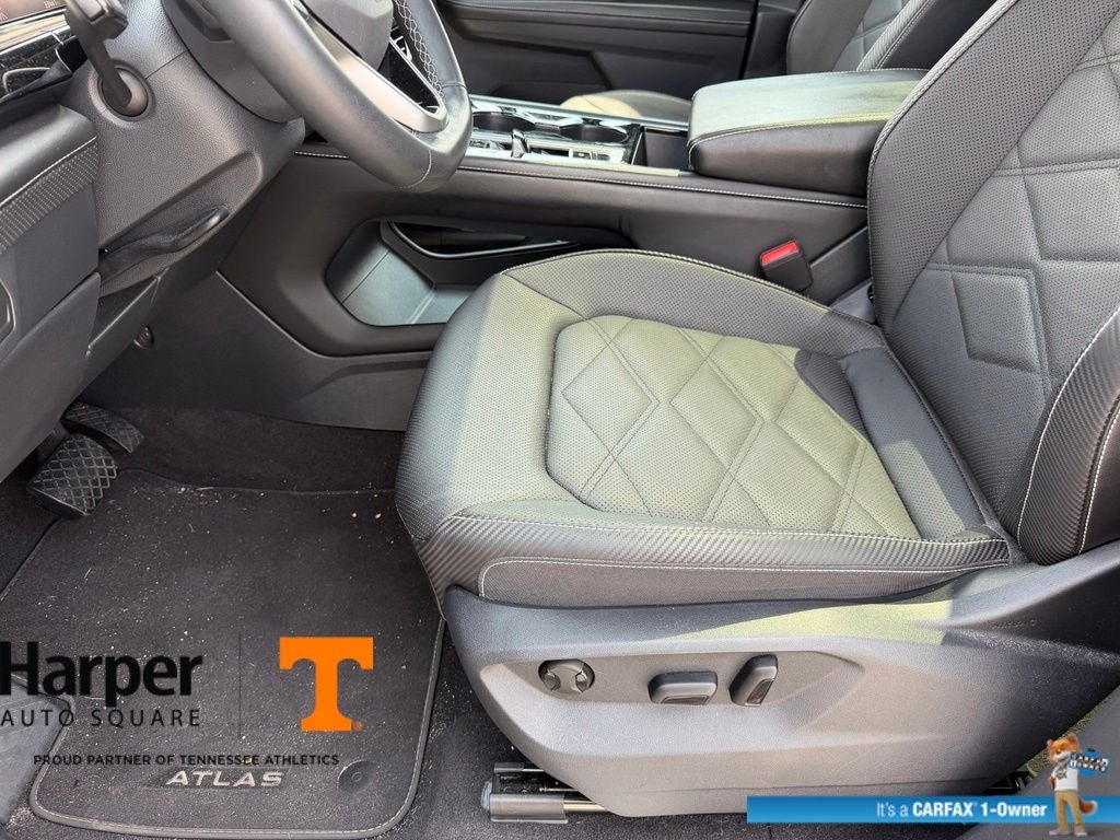 2024 Volkswagen Atlas Cross Sport 2.0T SE w/Technology