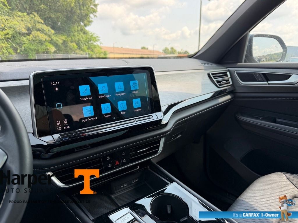 2024 Volkswagen Atlas Cross Sport 2.0T SE w/Technology